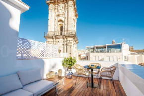 Duplex w/ private rooftop & view on San Juan church